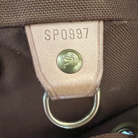 Authentic LOUIS VUITTON Monogram Montsouris MM Bacpack - Picture 12 of 12